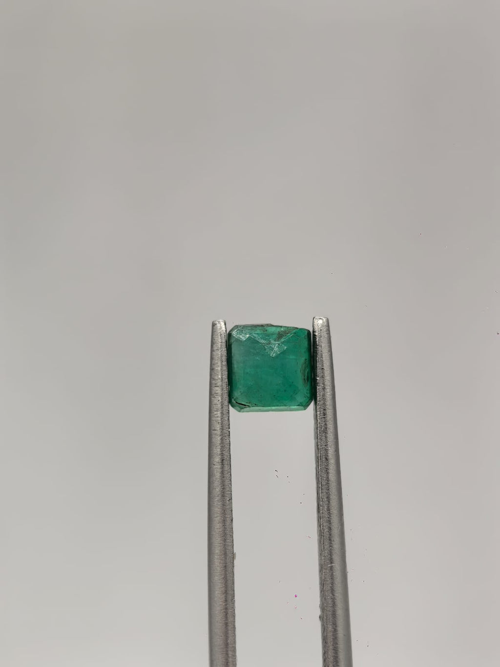 Esmeralda colombiana cuadrada de 0.58ct