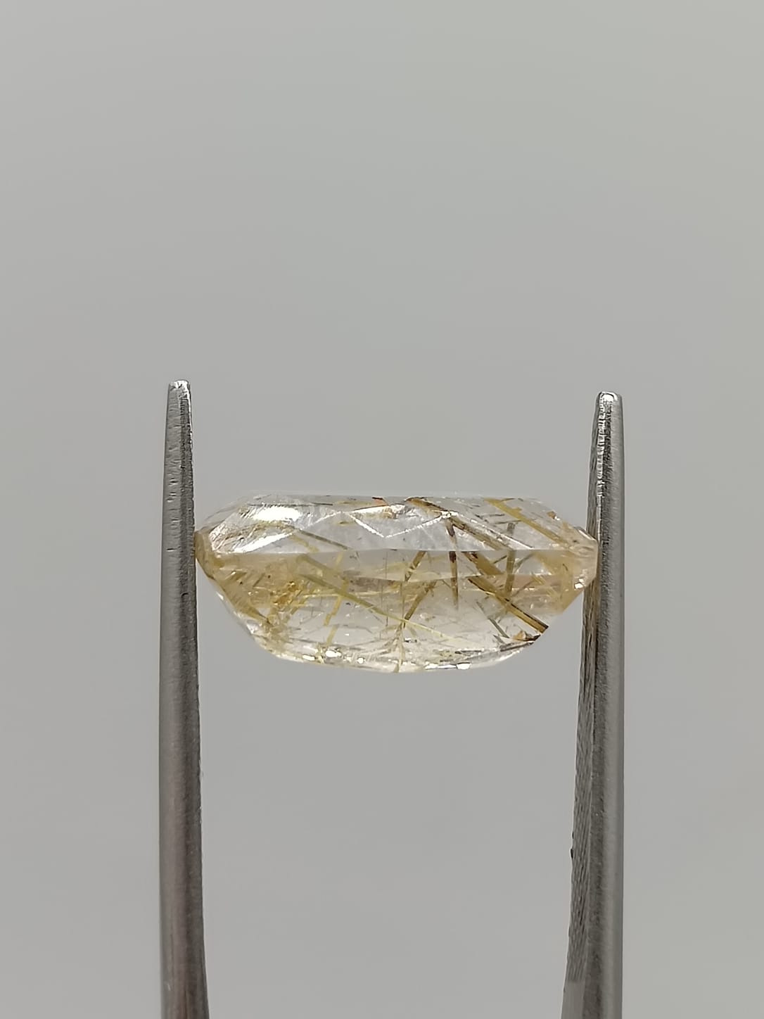 Cuarzo rutilado rectangular de 6.77ct