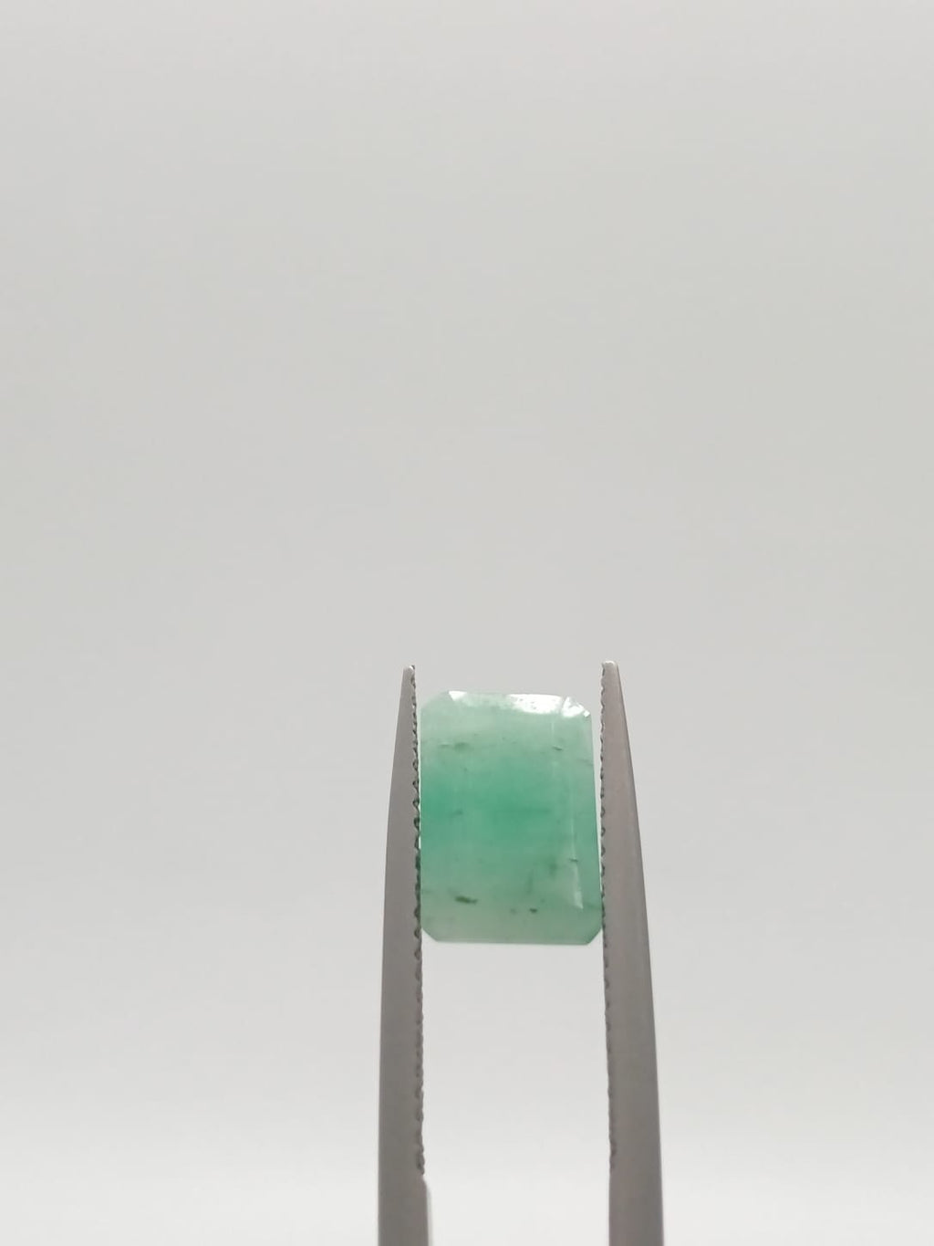 Esmeralda brasileña rectangular de 2.23ct