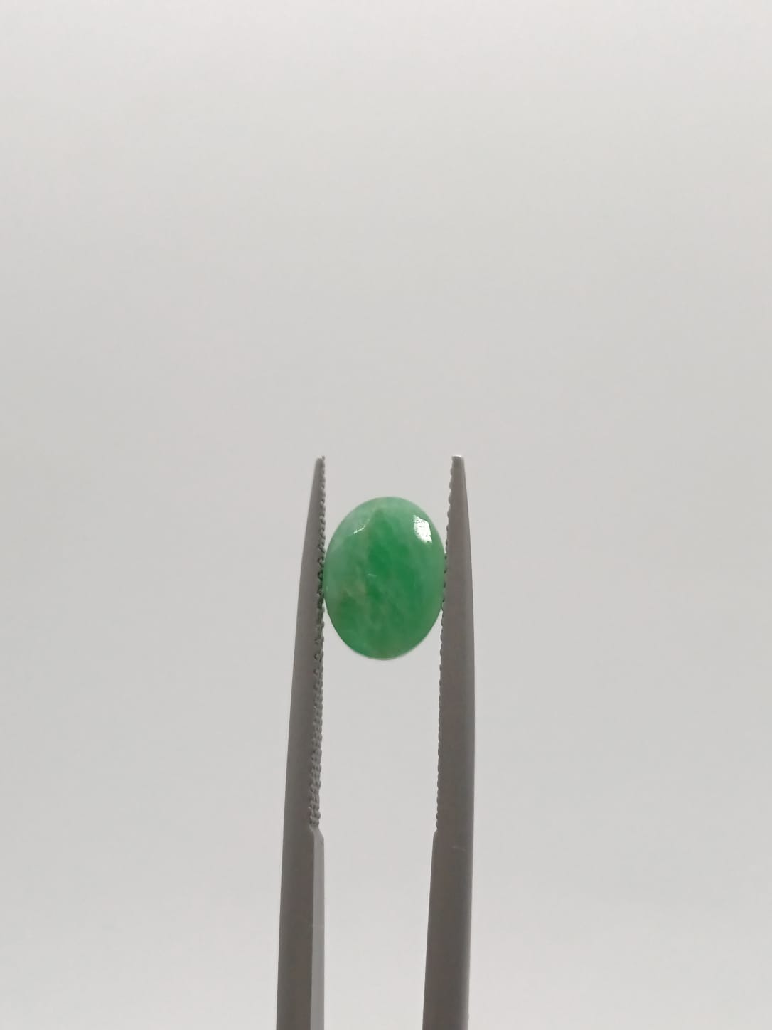 Esmeralda brasileña ovalada de 1.75ct