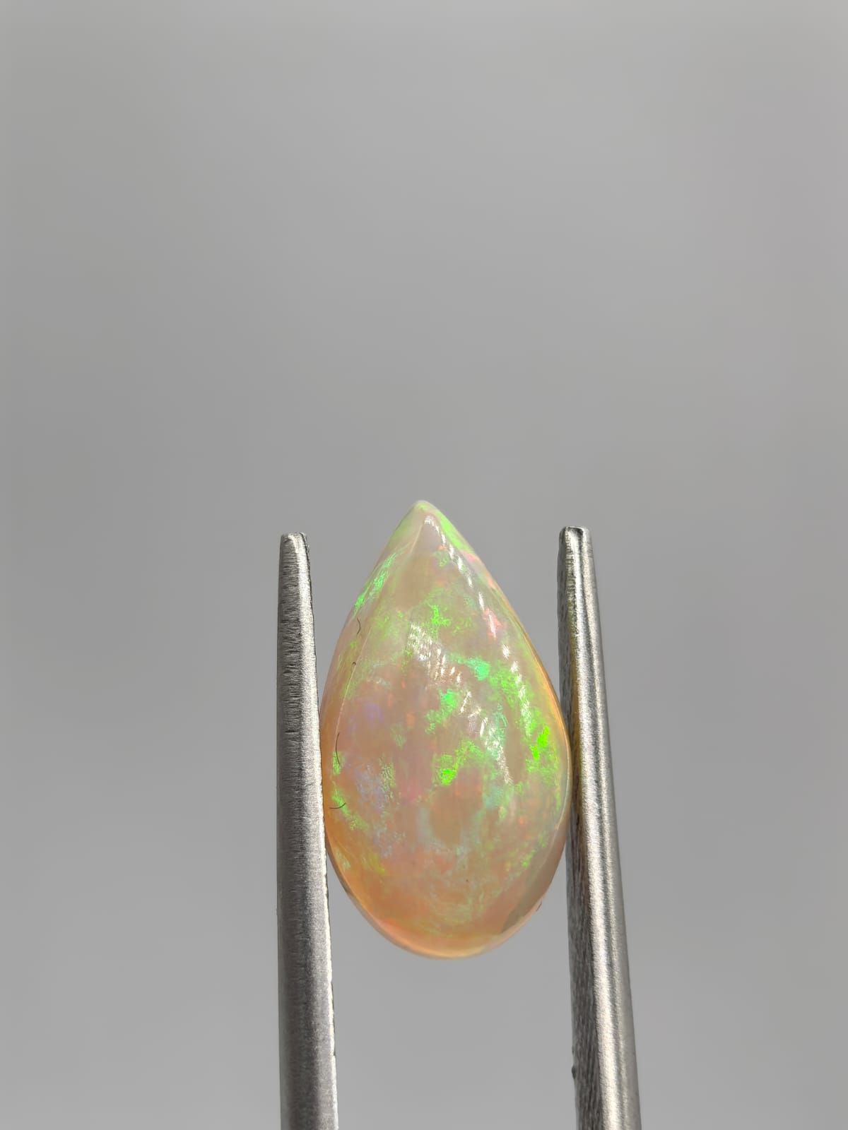 Ópalo forma de gota de 2.30ct