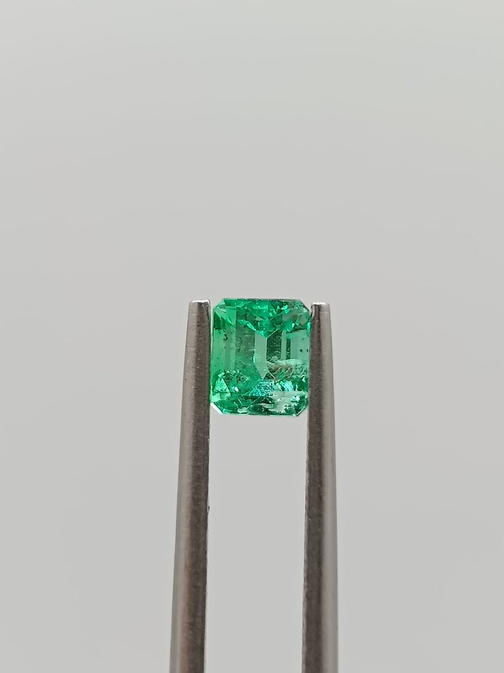 Esmeralda colombiana cuadrada de 0.45ct