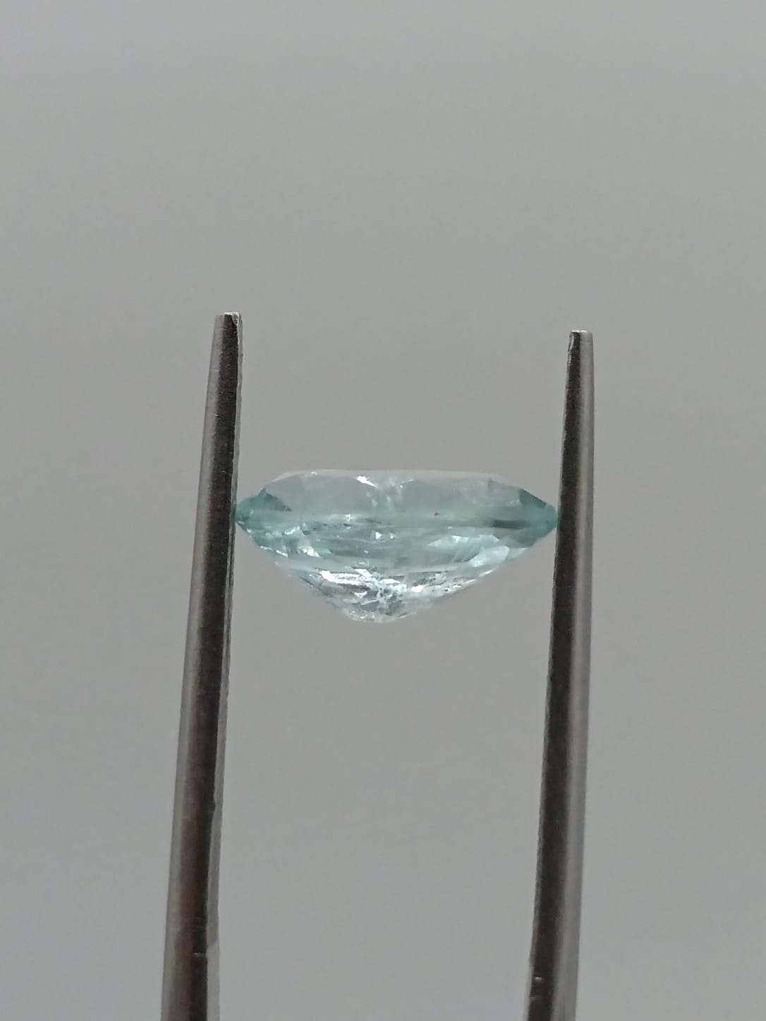 Aguamarina ovalada de 2.37ct