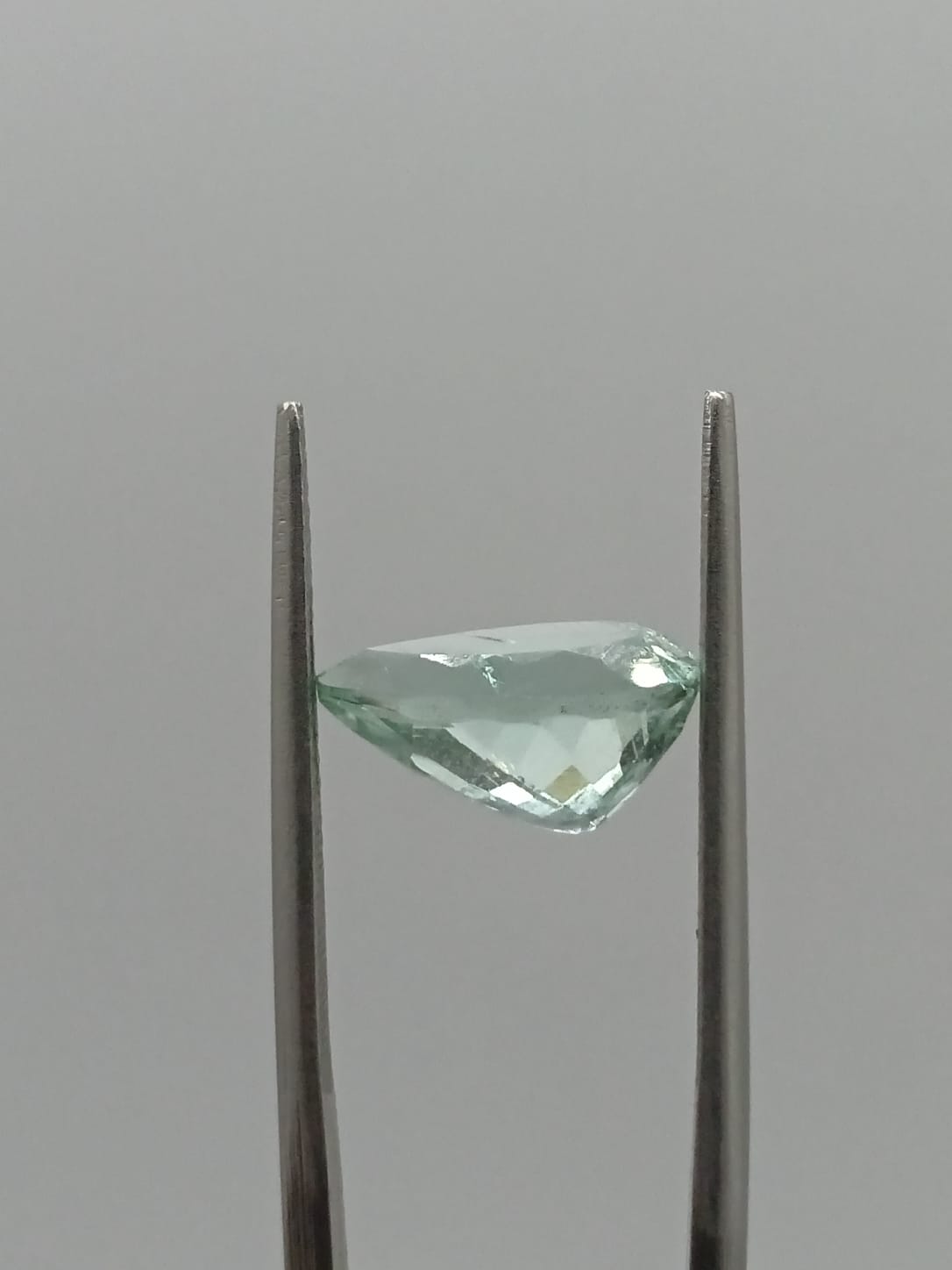 Aguamarina forma de gota de 2.70ct