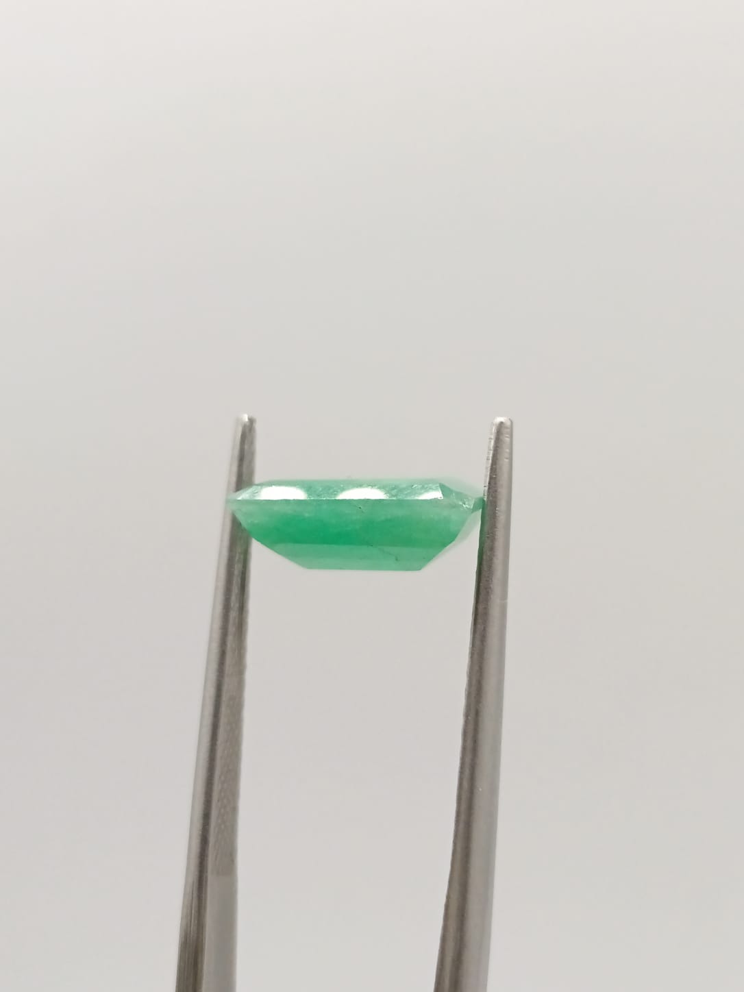Esmeralda brasileña rectangular de 2.56ct