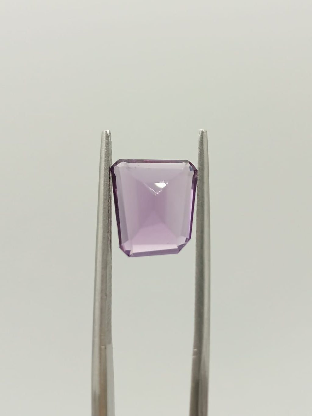 Amatista forma trapezoide de 2.94ct