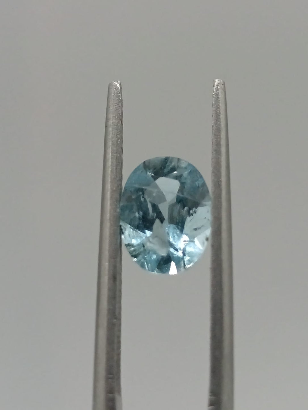 Aguamarina ovalada de 1.07ct