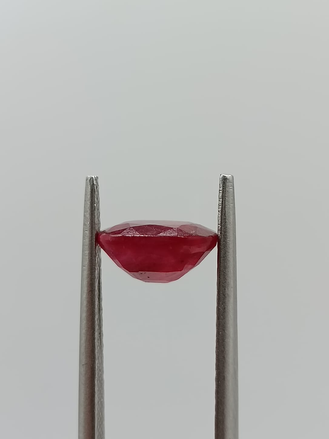 Rubí ovalado de 1.86ct