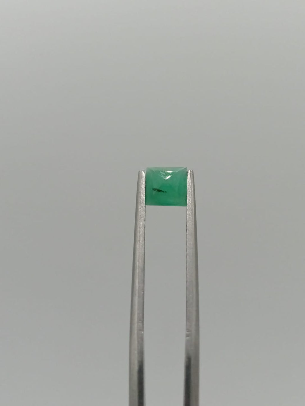 Esmeralda brasileña cuadrada de 0.63ct