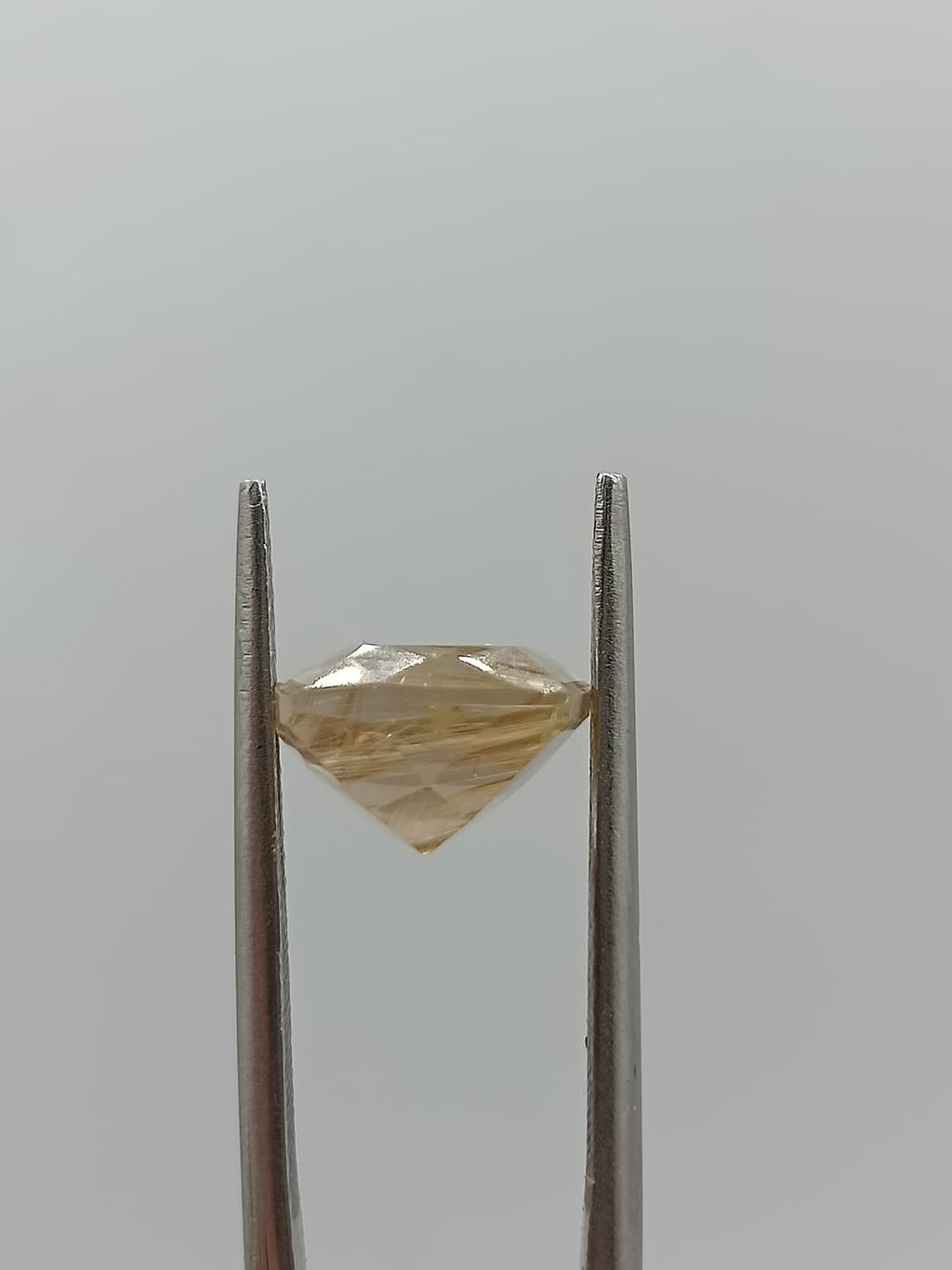 Cuarzo rutilado rectangular de 4.57ct