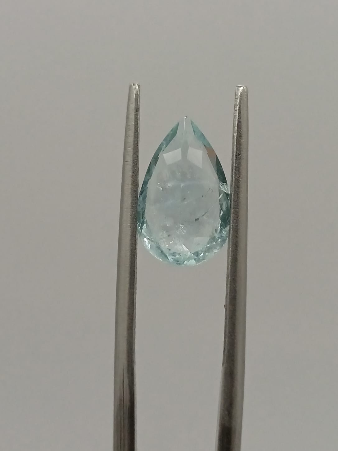 Aguamarina forma de gota de 1.89ct