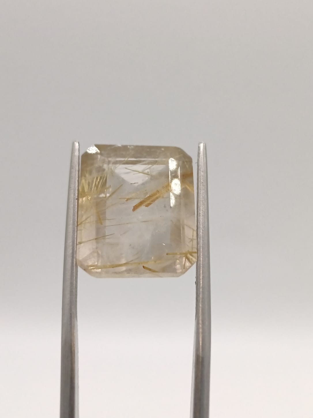 Cuarzo rutilado rectangular de 13.70ct
