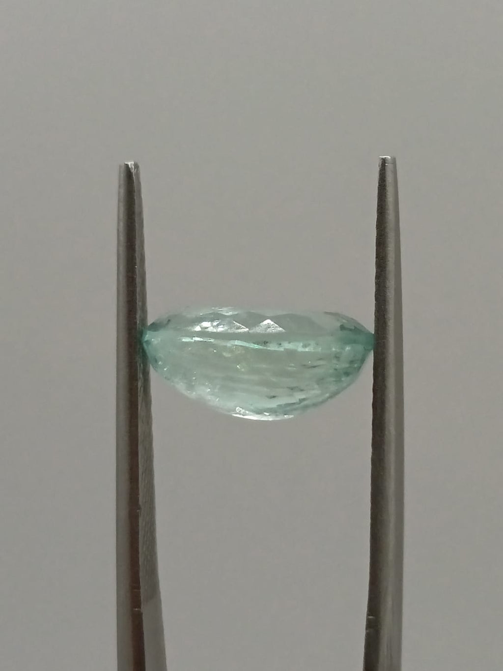 Aguamarina ovalada de 3.22ct