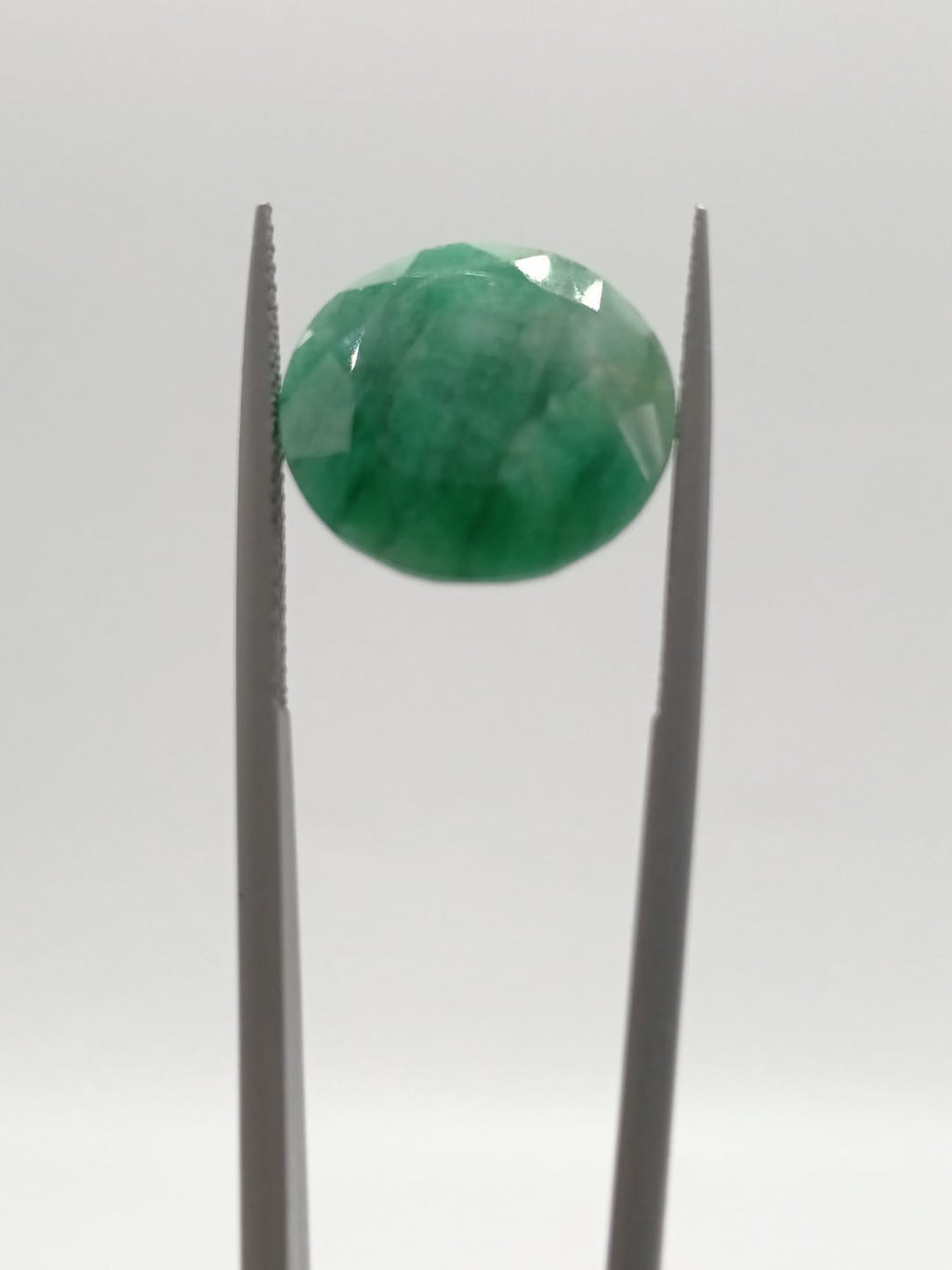 Esmeralda brasileña circular de 13.55ct