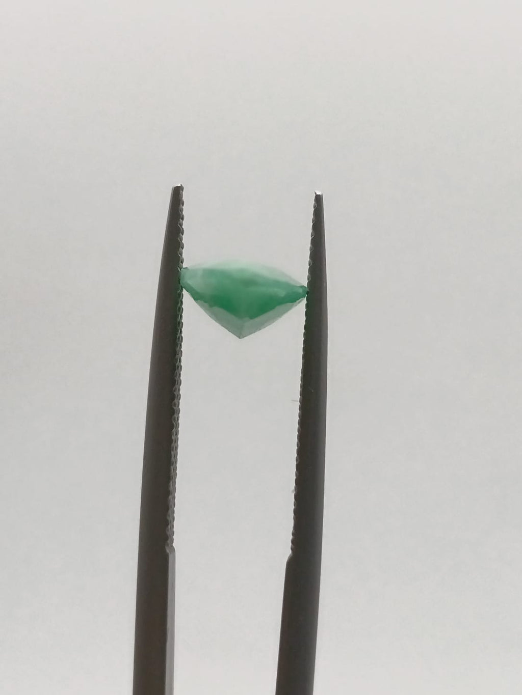 Esmeralda brasileña en forma de gota de 2.00ct