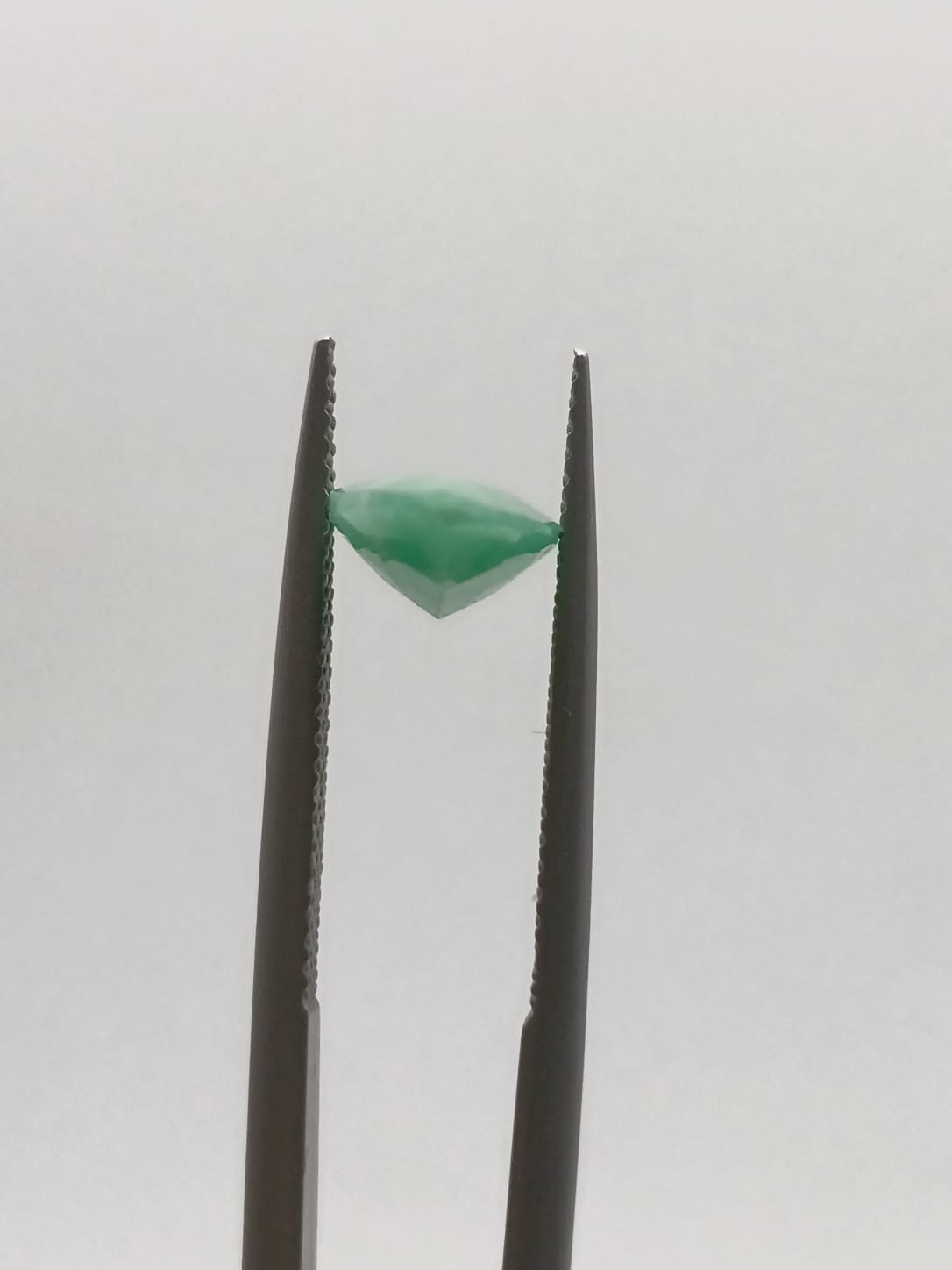 Esmeralda brasileña en forma de gota de 2.00ct