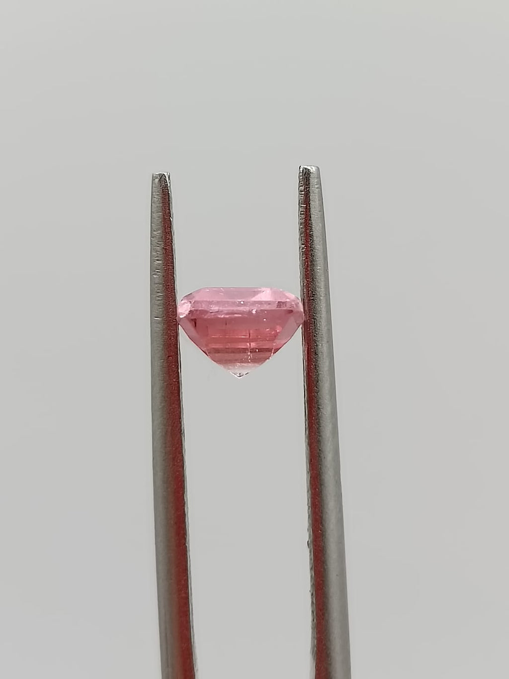 Turmalina rosa rectangular de 1.43ct