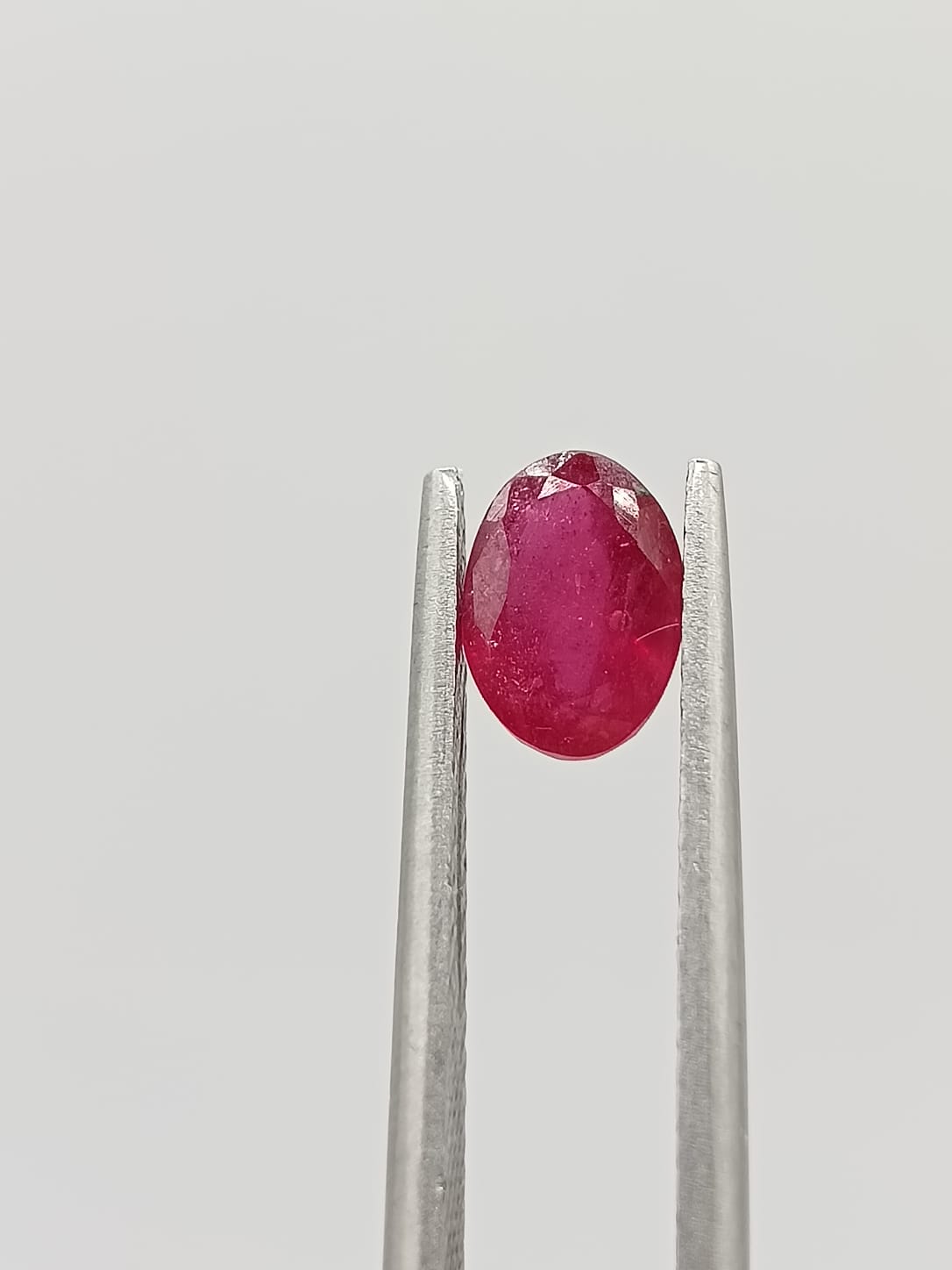 Rubí ovalado de 1.12ct
