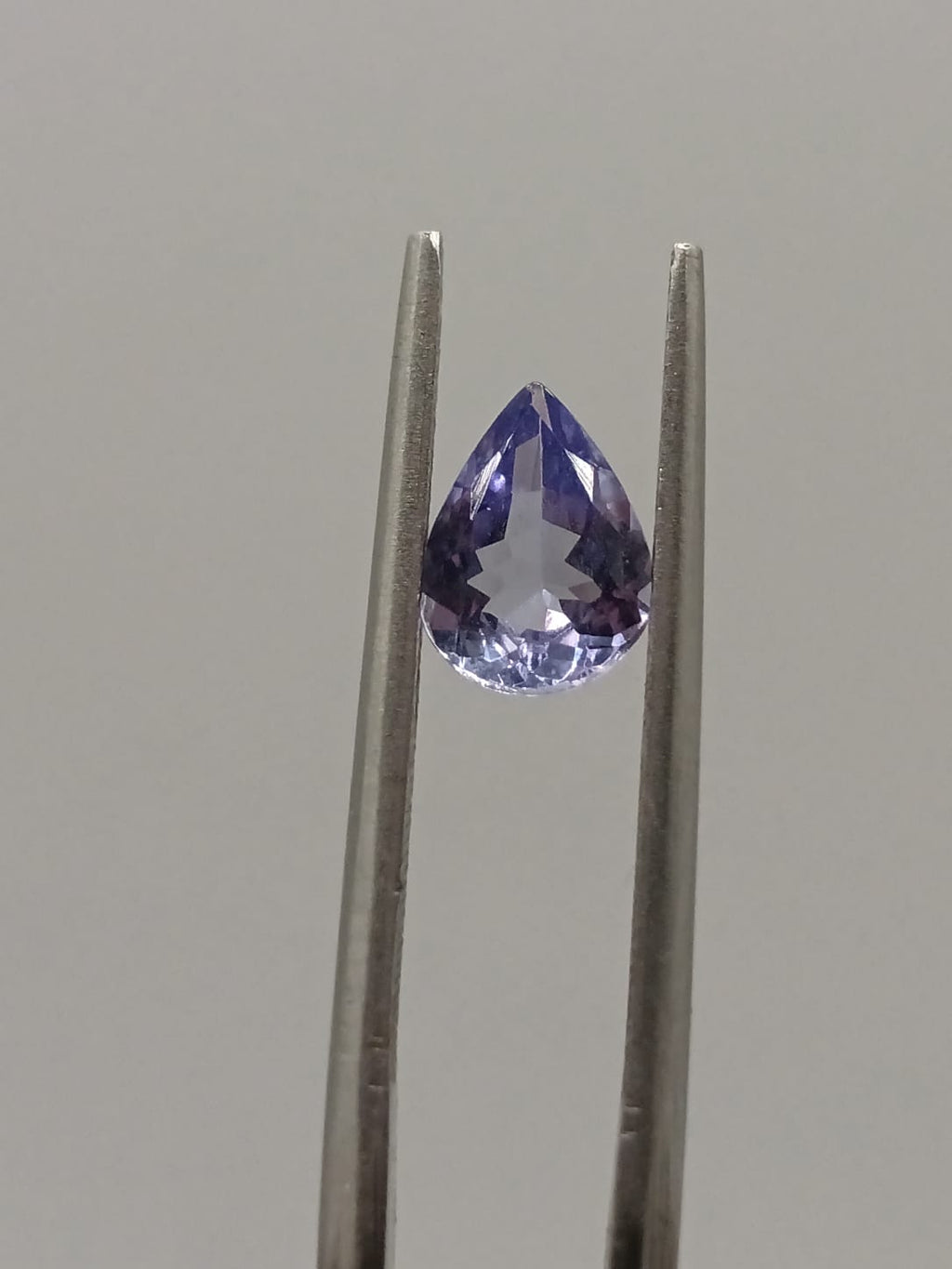 Tanzanita forma de gota de 0.89ct