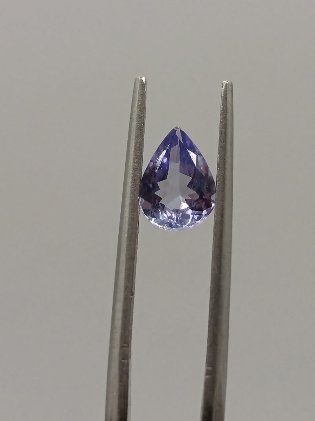 Tanzanita forma de gota de 0.89ct