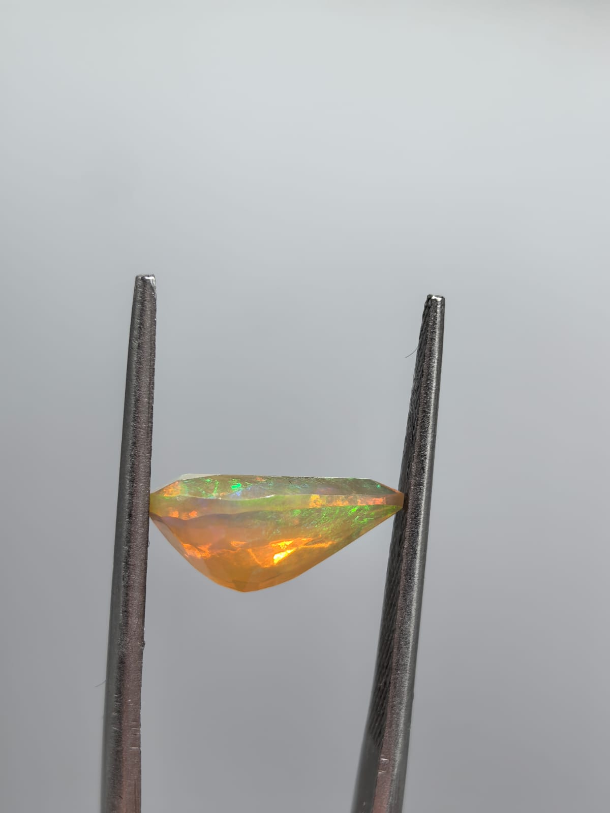 Ópalo forma de gota de 1.73ct