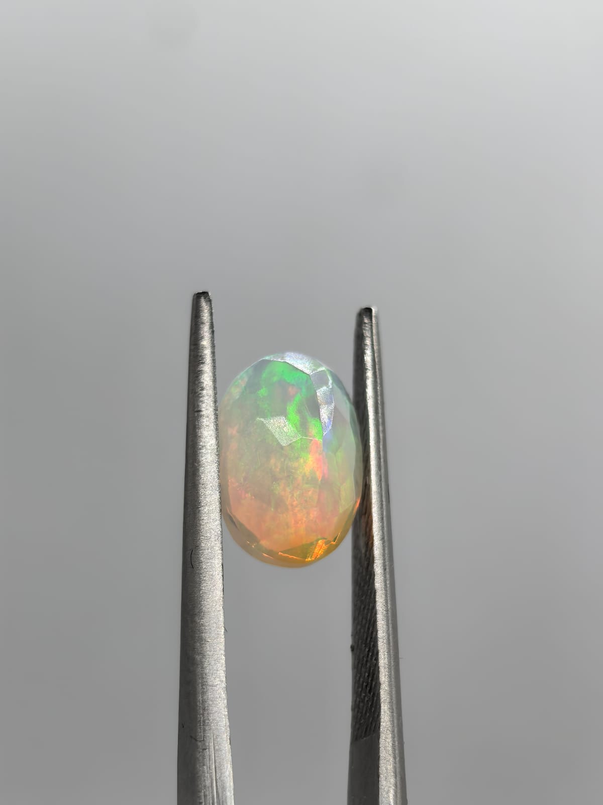 Ópalo ovalado de 1.82ct
