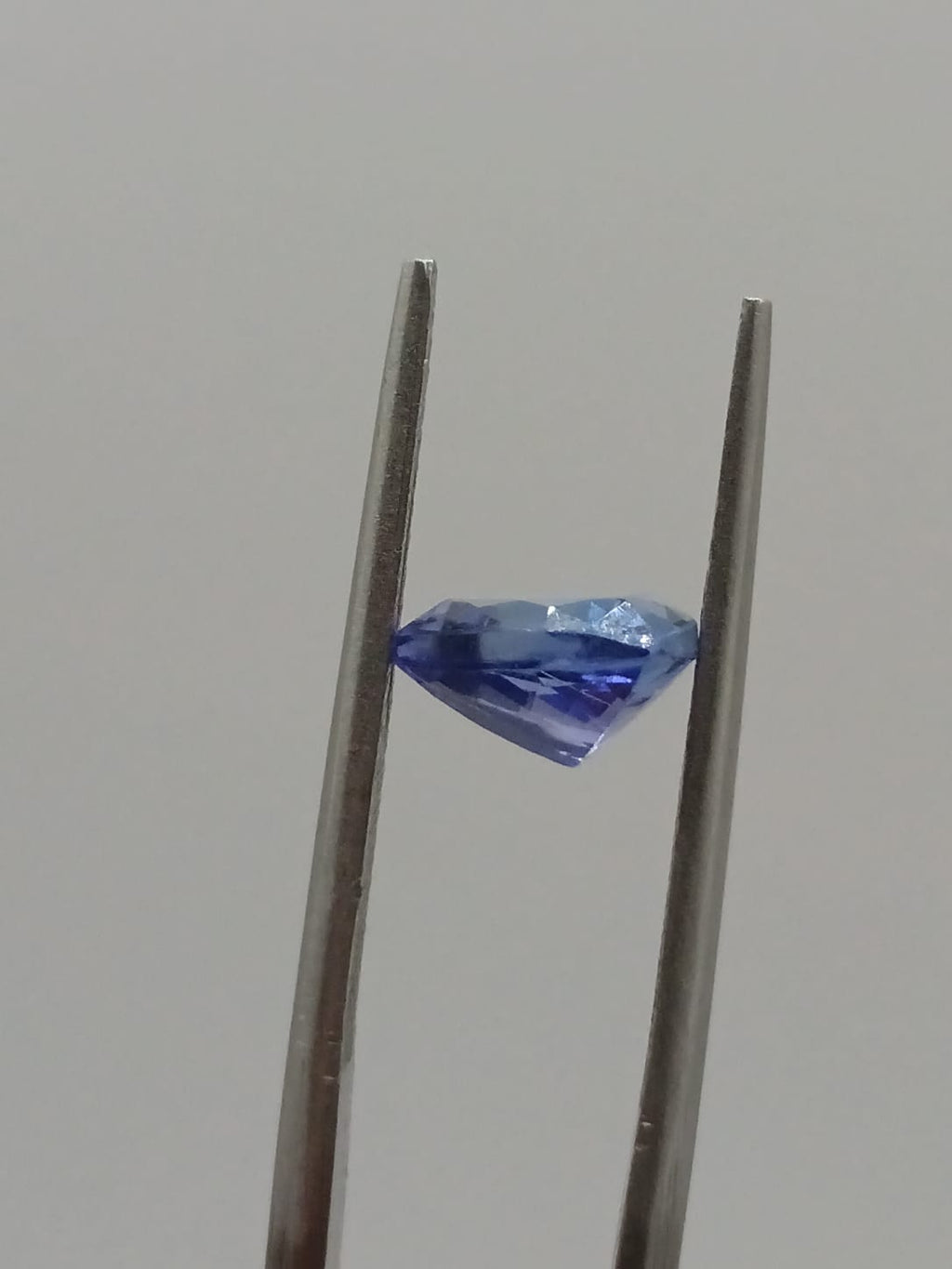 Tanzanita corte trillion de 1.83ct